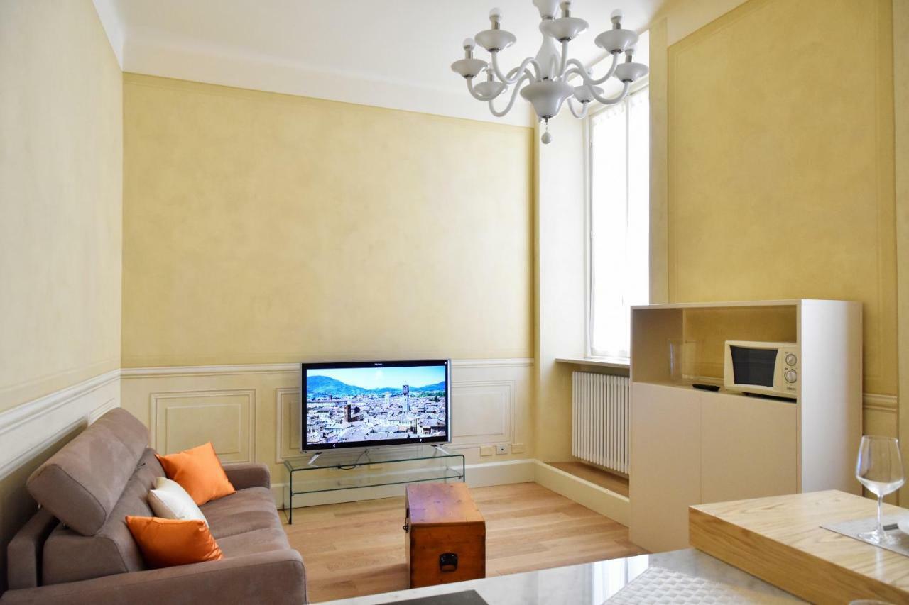 Stella Polare - Luxury Apartment لوكا المظهر الخارجي الصورة